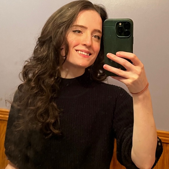 Meet your Posher, Anastasia - Picture 1 of 1